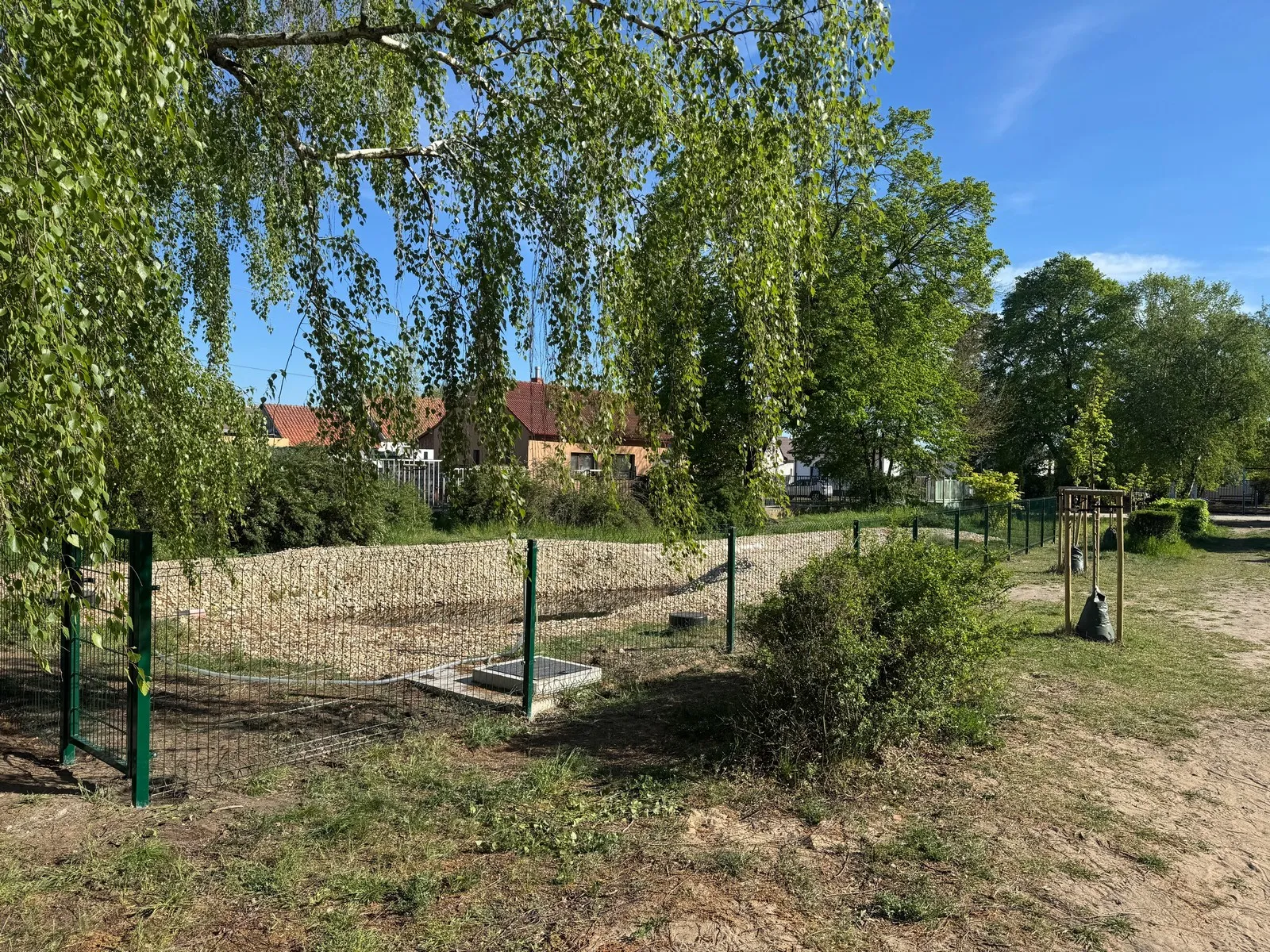 Osadenie modulárneho plotu Jakubov