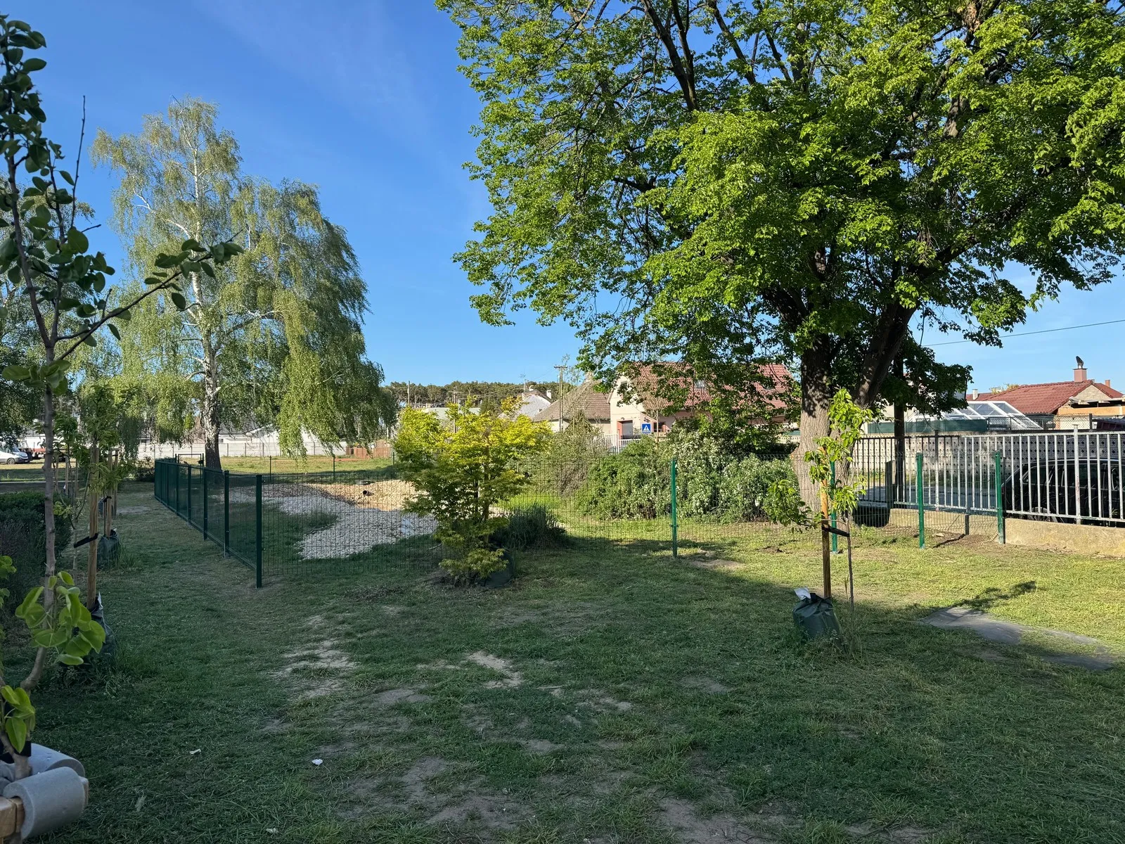 Osadenie modulárneho plotu Jakubov