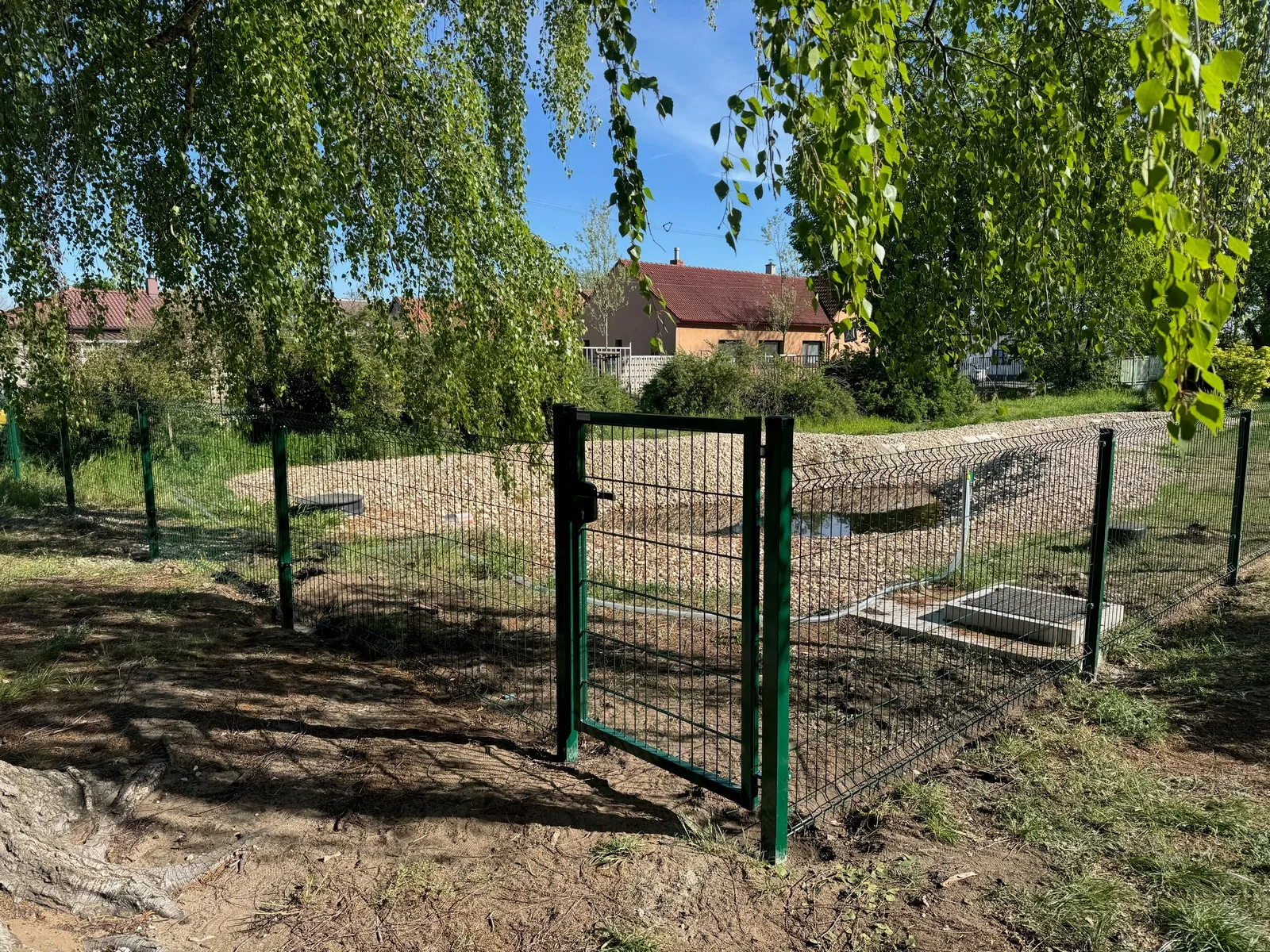 Osadenie modulárneho plotu Jakubov